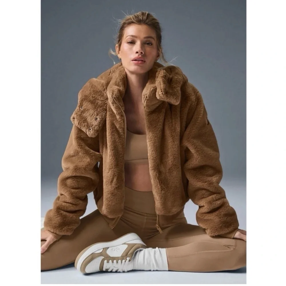 Alo Yoga Faux  Foxy Fur Cropped Jacket Toasted Almond Sz XS W  Removable Hoodie